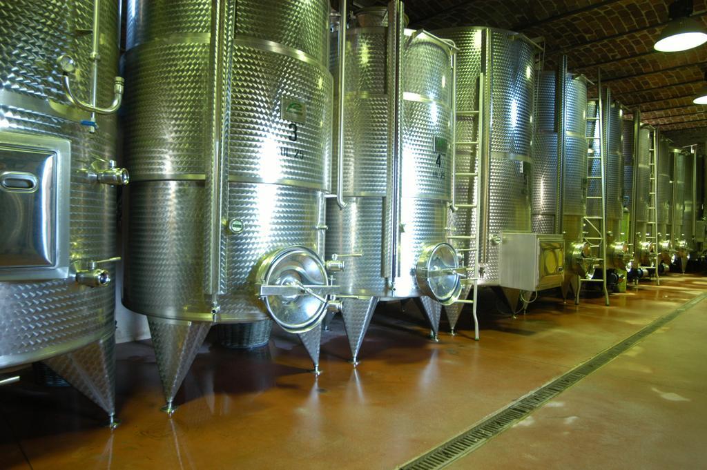 La Giribaldina Winery & Farmhouse Calamandrana Eksteriør billede